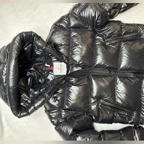 Selling Moncler Ecrins Jacket. Men’s Size 1 (Small) - Picture 5 of 10